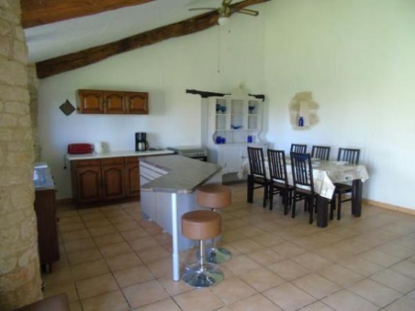 Kitchen/dining area